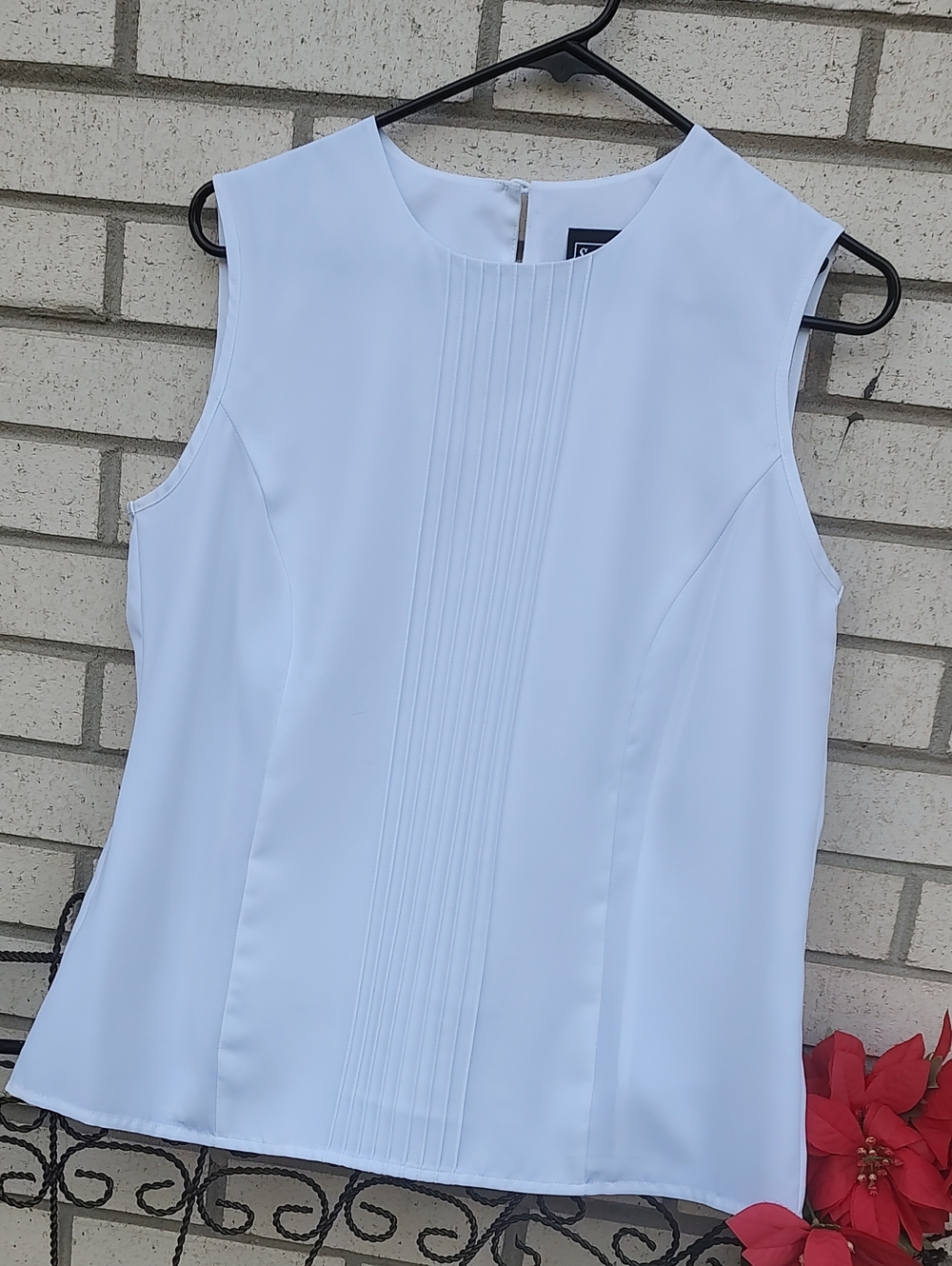 Southern Lady White Pleated Front Sleeveless Top - Picture 2 of 10